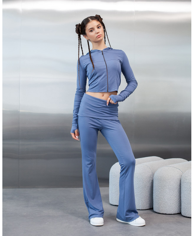 Black turn-up skinny pants